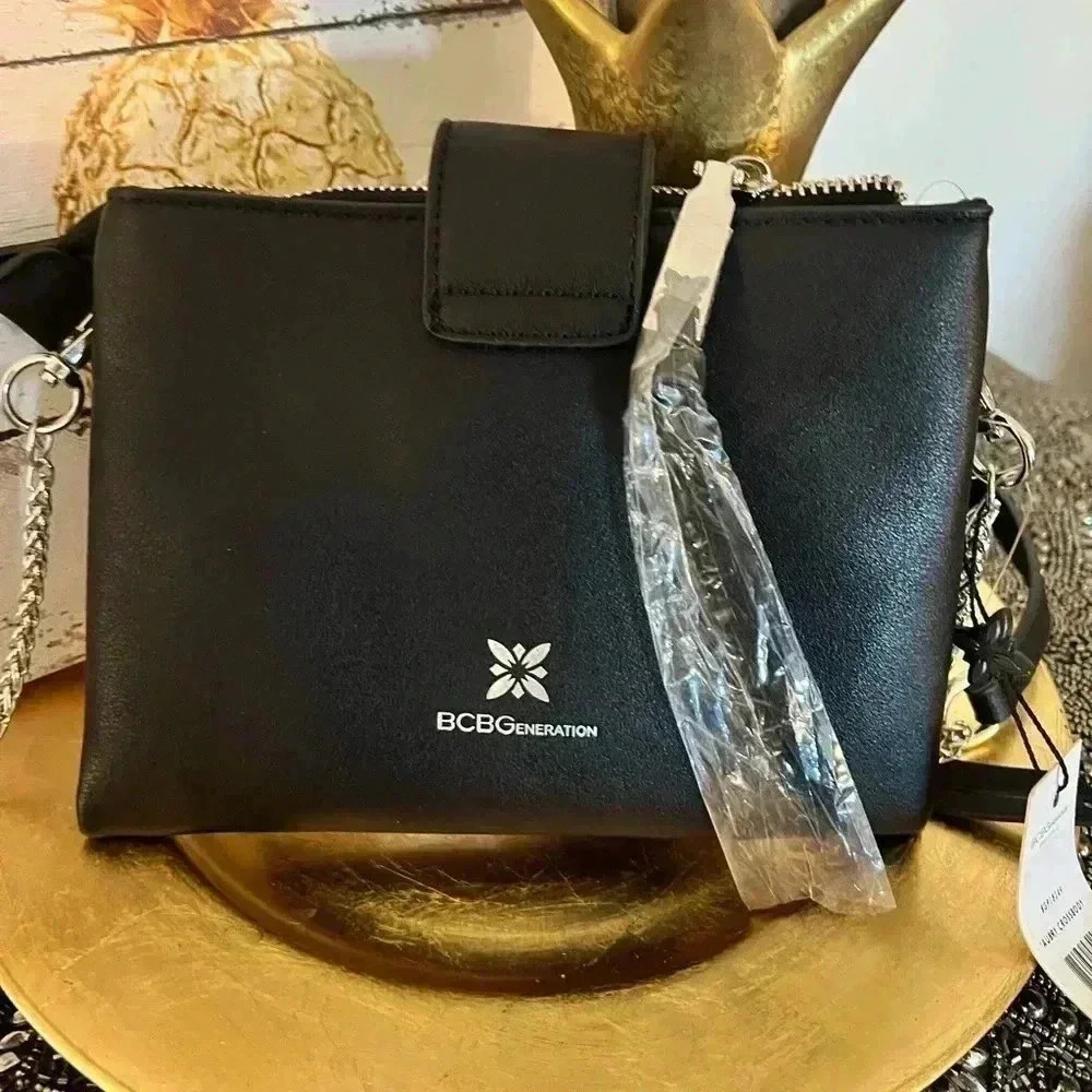 BCBG AUBRY CROSSBODY BAG NWT - Picture 2 of 16